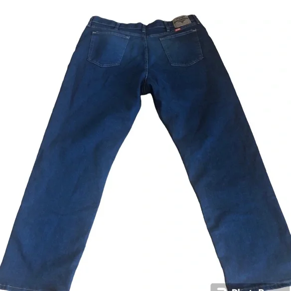NWT Wrangler Men’s Five Star Premium Relaxed Dark Wash Jeans - Picture 2 of 9